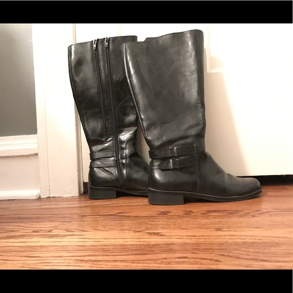Black boots